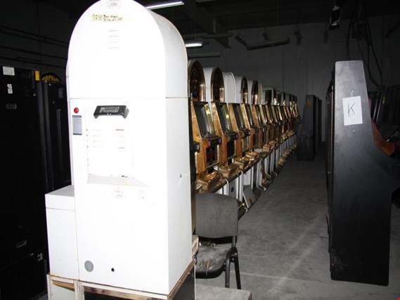 Used 21 Slot machine for Sale (Auction Premium) | NetBid Industrial Auctions